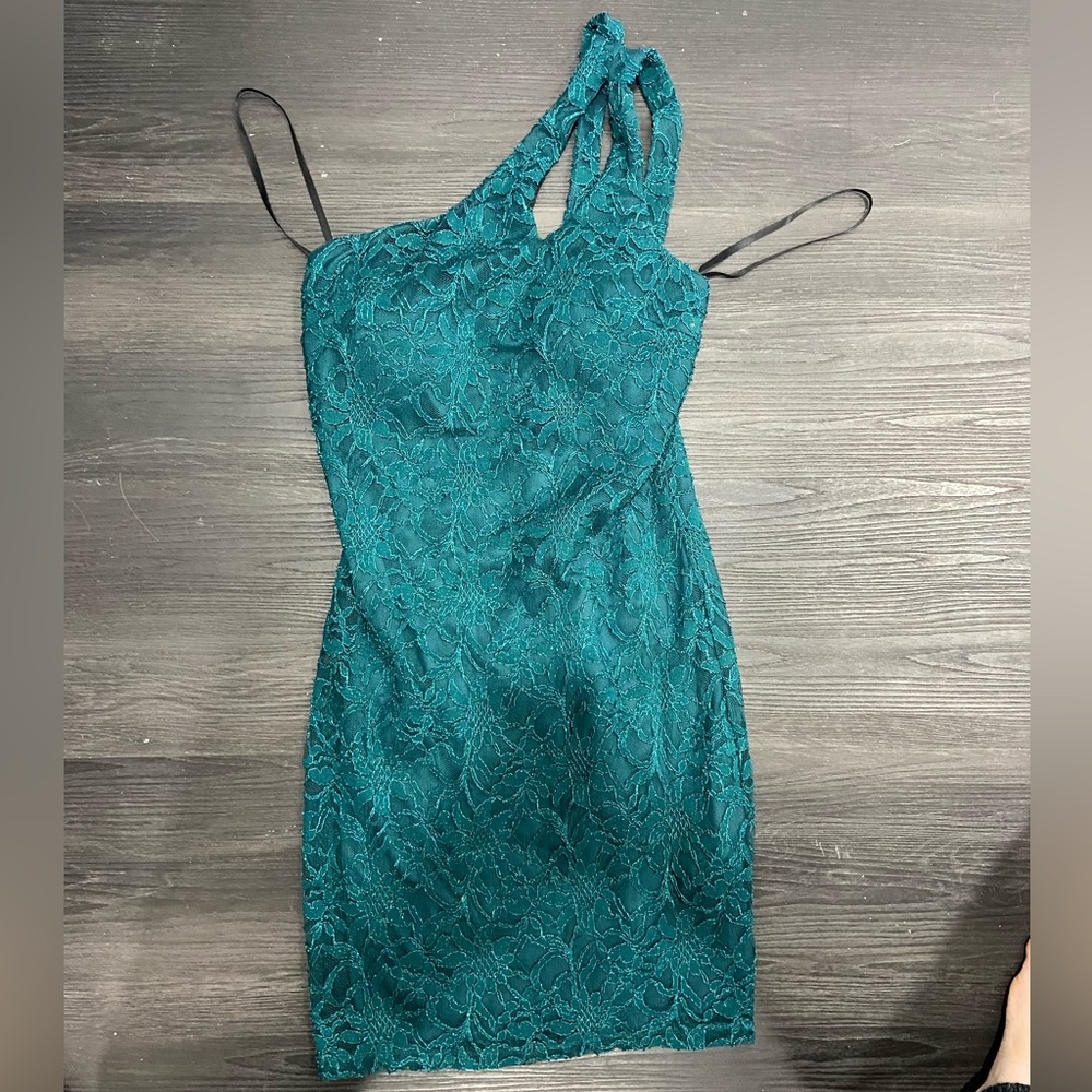 Green one shoulder lace dress